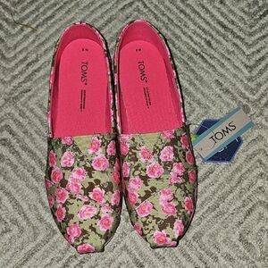 TOMS Women's Floral Slip-On Flats in Pink and Olive